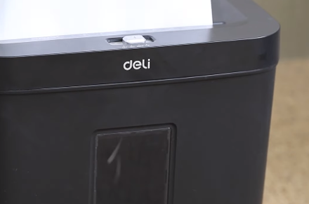 Deli เครื่องทำลายเอกสารใน ET021